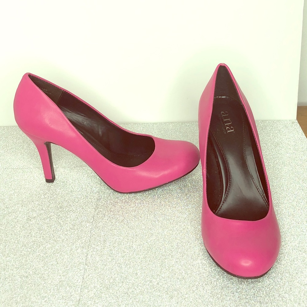 a.n.a. pink heels 9.5